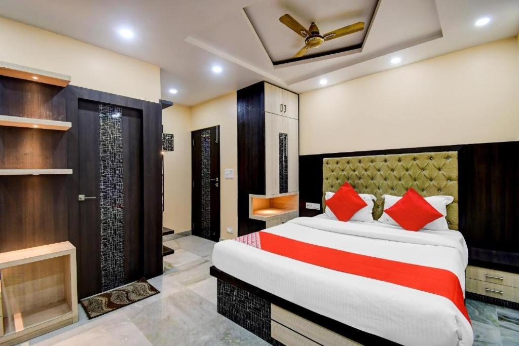 Dharmatala Inn Kalkutta Exterior foto